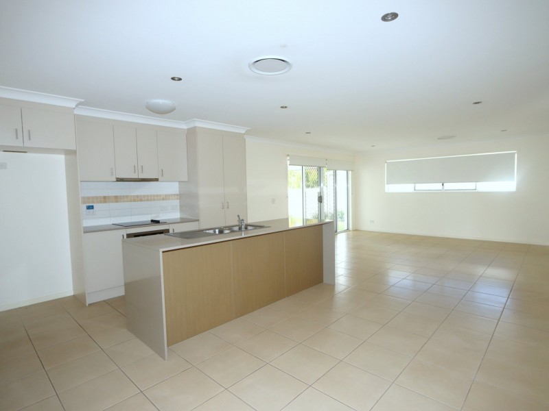 12B Rosehill Road, Emerald QLD 4720