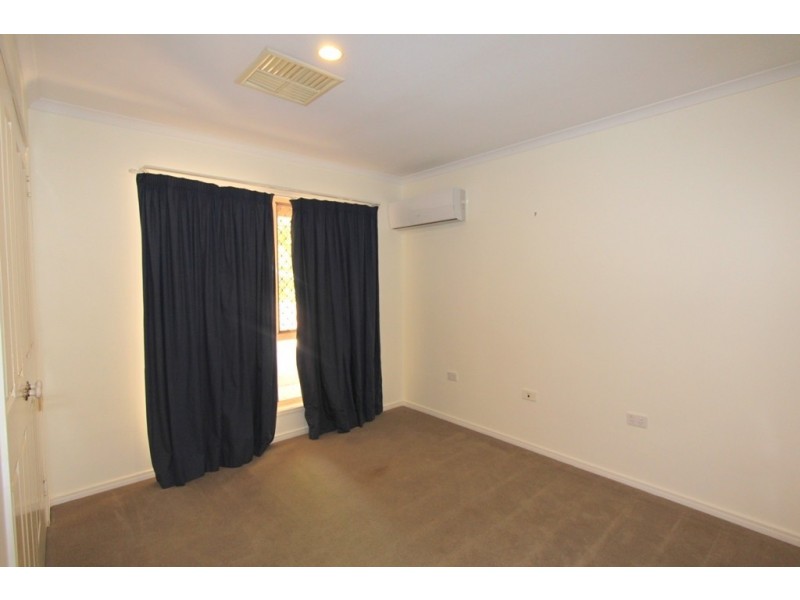 8 Judith Grove, Emerald QLD 4720