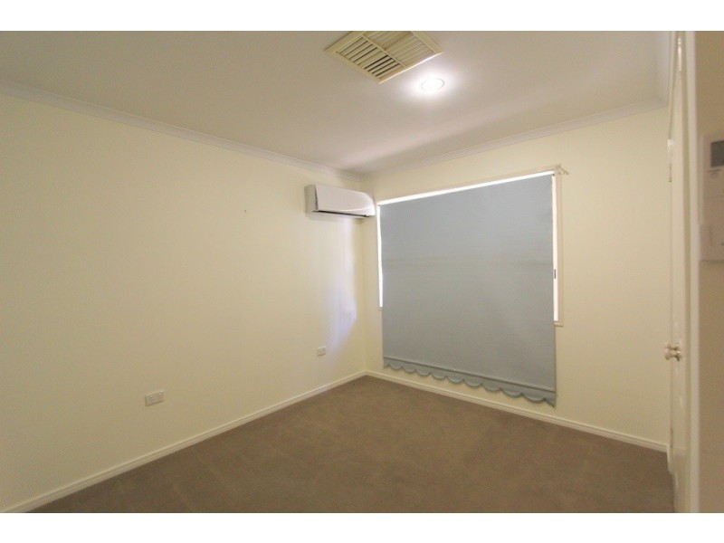8 Judith Grove, Emerald QLD 4720
