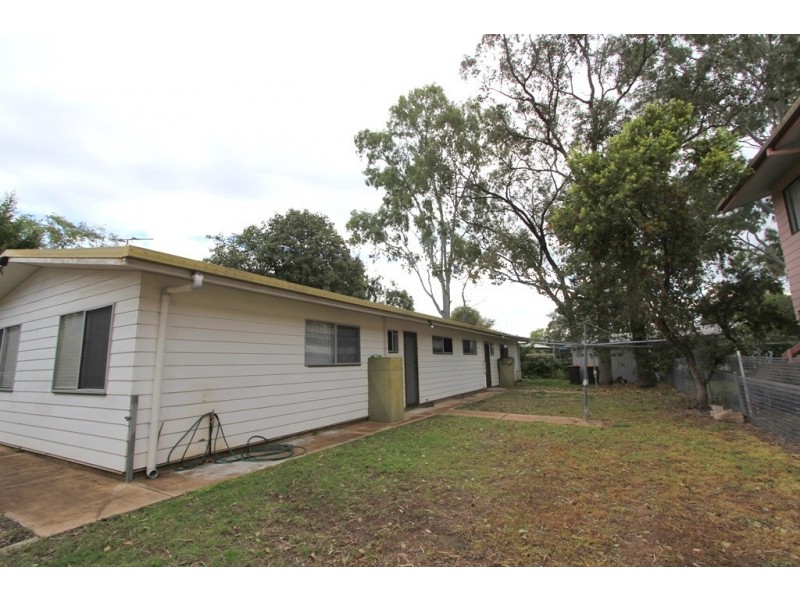 2/99 Opal Street, Emerald QLD 4720