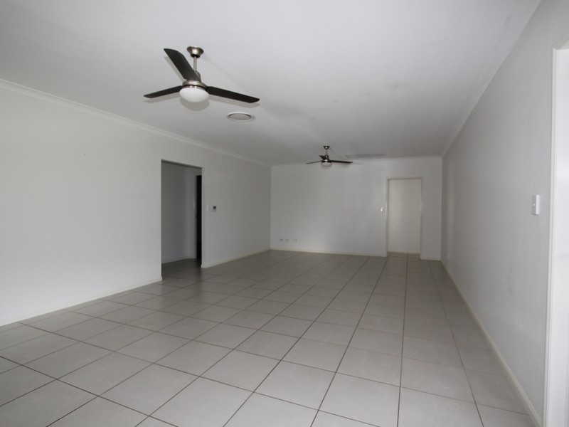 10 Rosehill Road, Emerald QLD 4720