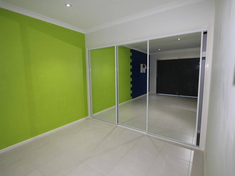 10 Rosehill Road, Emerald QLD 4720