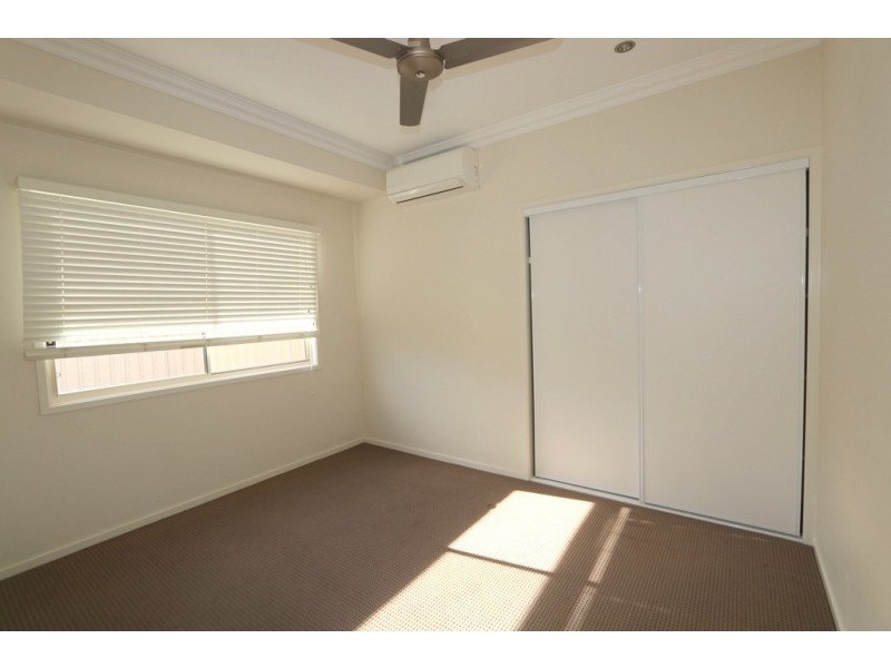 4 Easton Street, Emerald QLD 4720