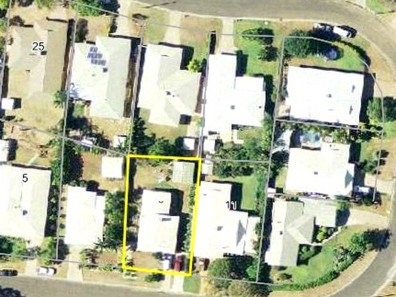 9 Cowan Cr, Emerald QLD 4720