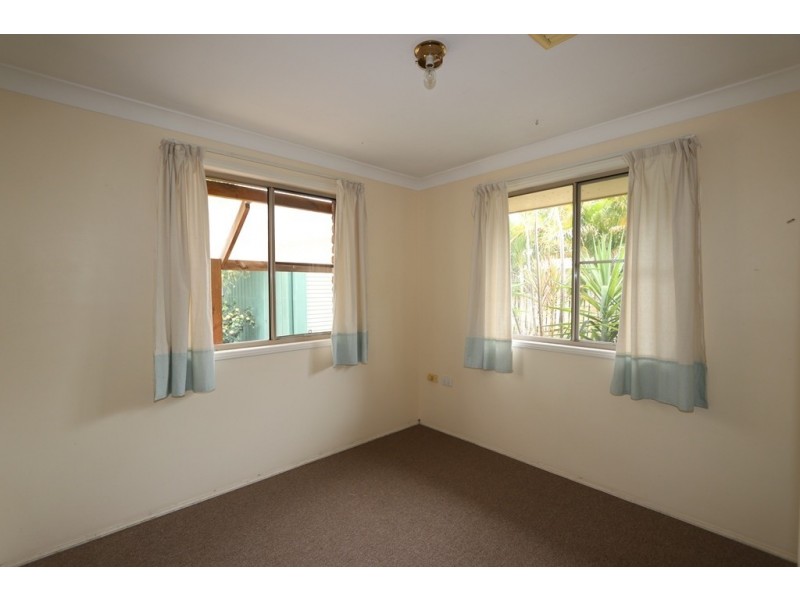 9 Cowan Cr, Emerald QLD 4720
