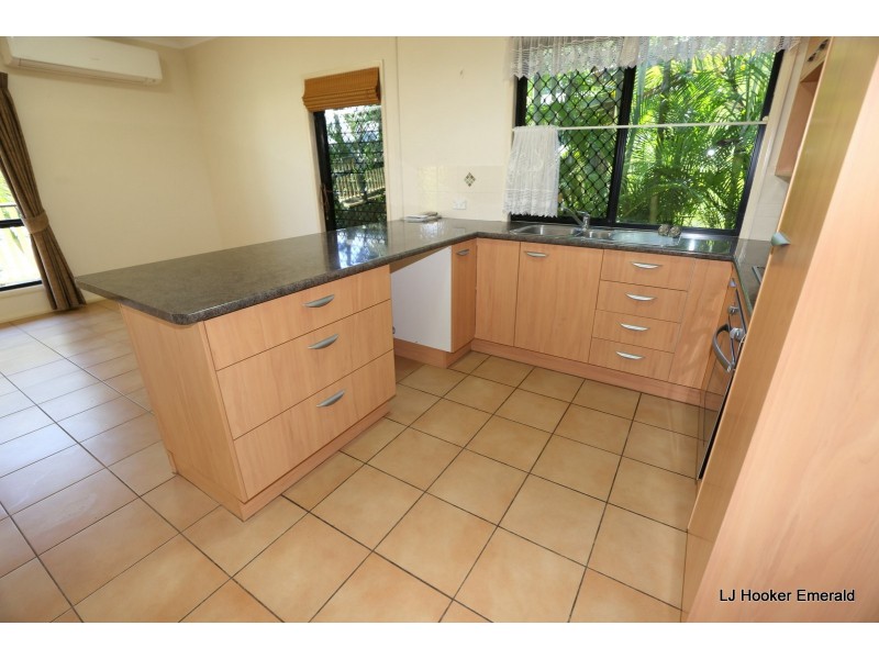 7/7 Poinciana Drive, Emerald QLD 4720