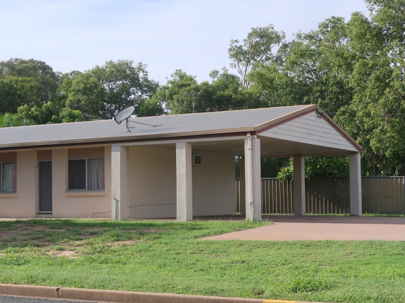 2/2 Morse Street, Emerald QLD 4720