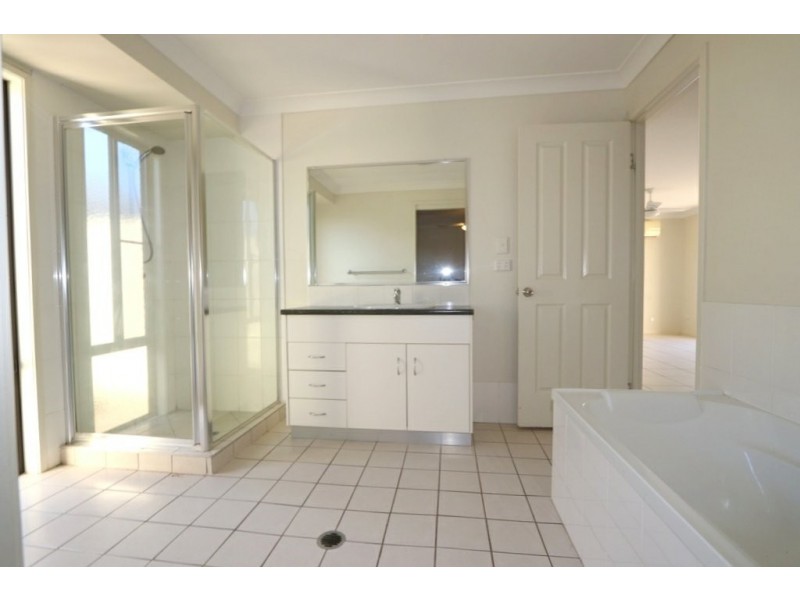 9 Rogers Street, Emerald QLD 4720