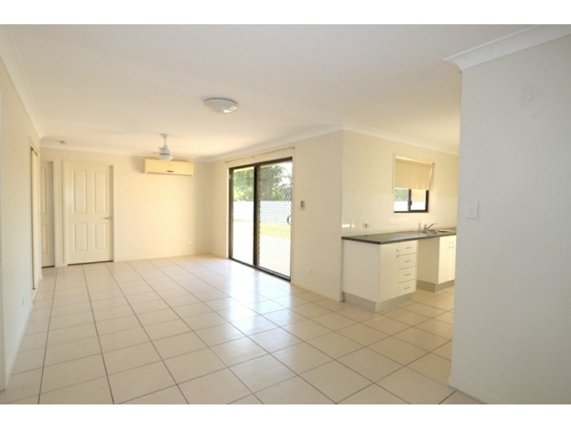 9 Rogers Street, Emerald QLD 4720