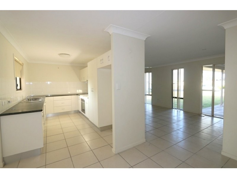 9 Rogers Street, Emerald QLD 4720