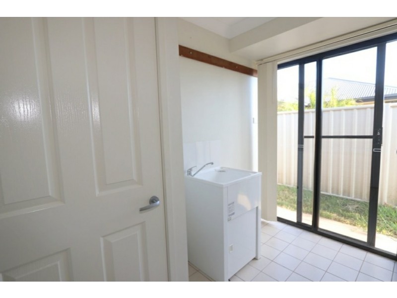 9 Rogers Street, Emerald QLD 4720