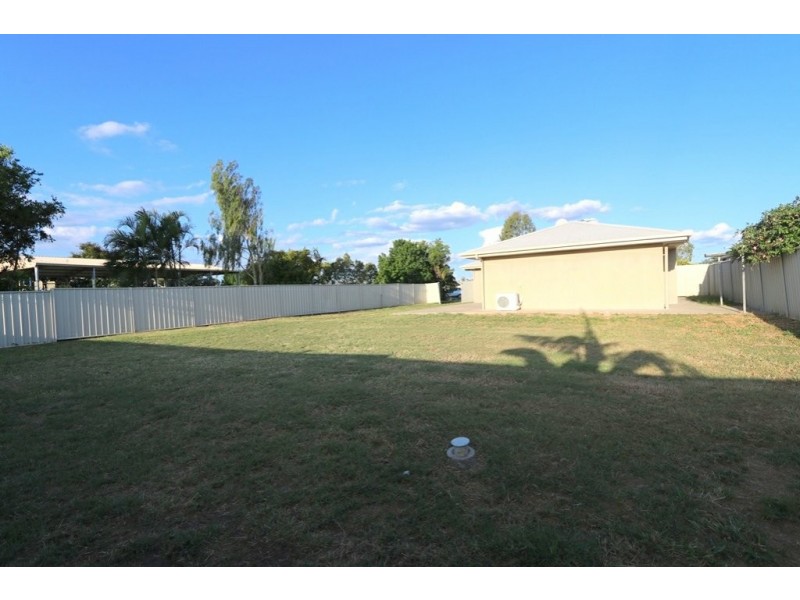 9 Rogers Street, Emerald QLD 4720