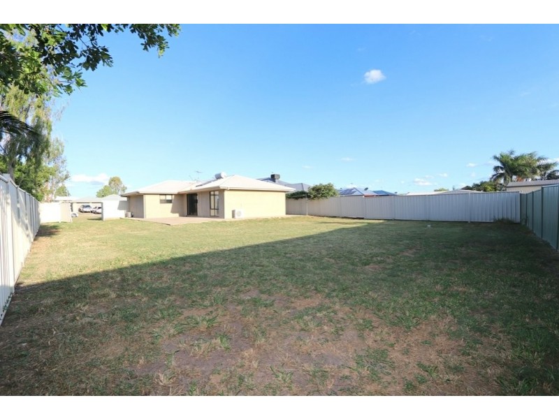 9 Rogers Street, Emerald QLD 4720