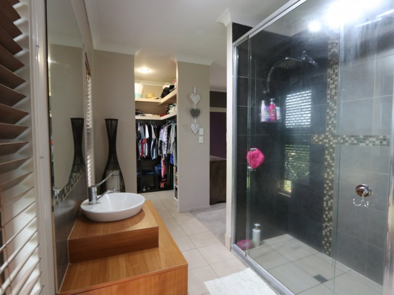 5 Chandon Court, Emerald QLD 4720