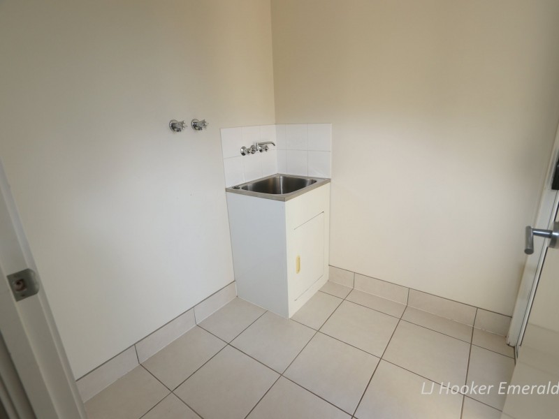 15 Scott Peak, Capella QLD 4723