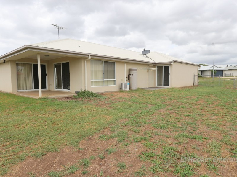 15 Scott Peak, Capella QLD 4723