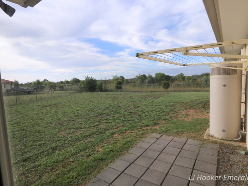 15 Scott Peak, Capella QLD 4723