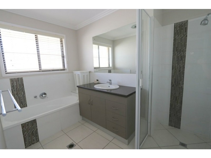 32 Moriarty Street, Emerald QLD 4720