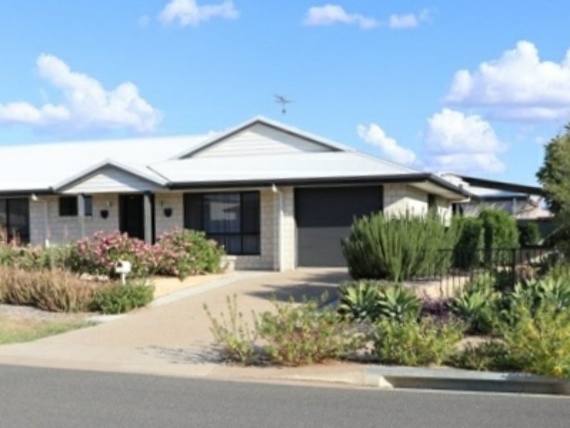 Unit 2/3 Duroux Street, Emerald QLD 4720