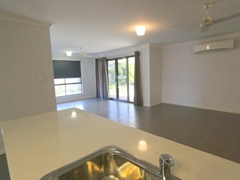 9 Lauren Drive, Emerald QLD 4720