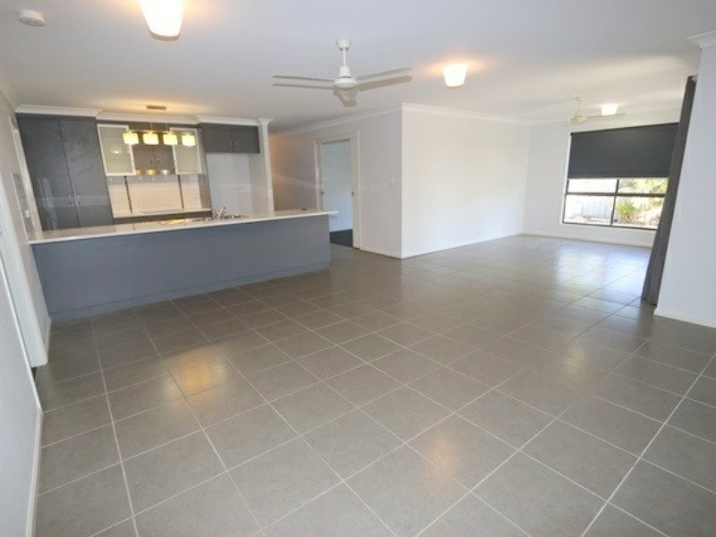 9 Lauren Drive, Emerald QLD 4720