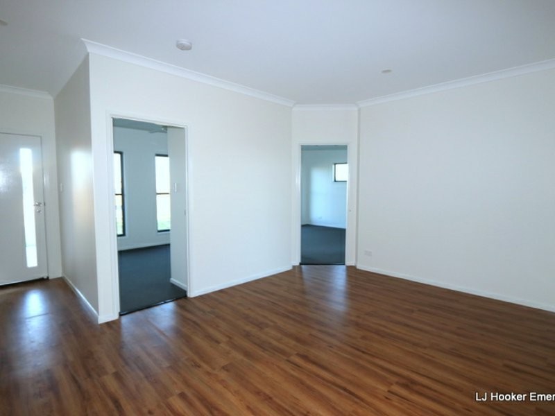 8 Costello Court, Emerald QLD 4720