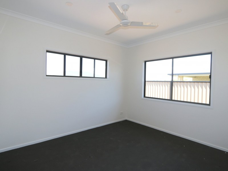 8 Costello Court, Emerald QLD 4720
