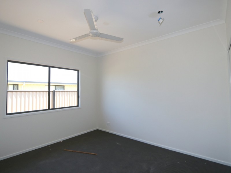 8 Costello Court, Emerald QLD 4720