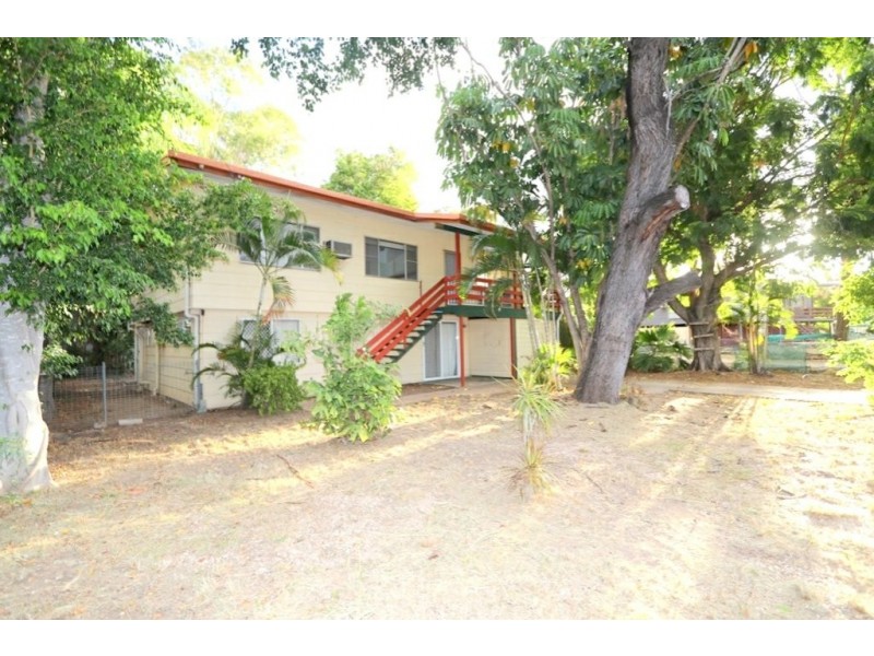 12 Mellish Crescent, Emerald QLD 4720