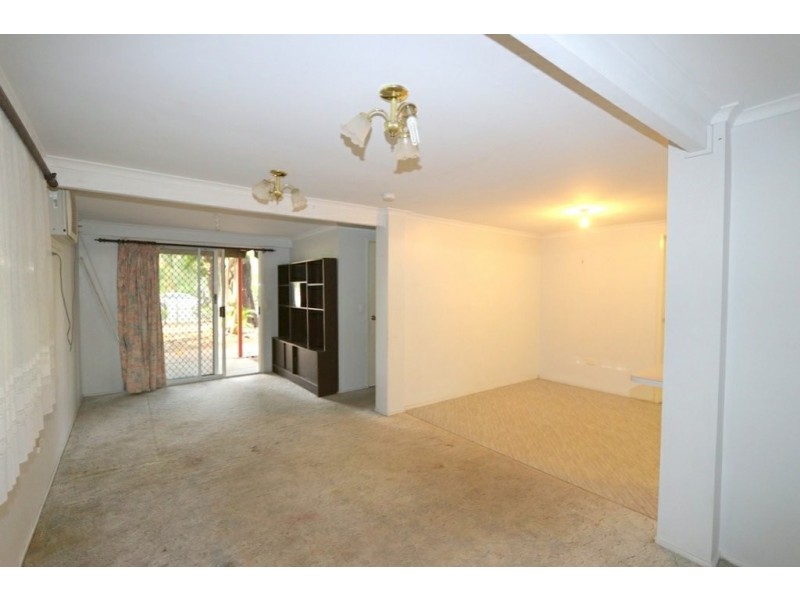 12 Mellish Crescent, Emerald QLD 4720