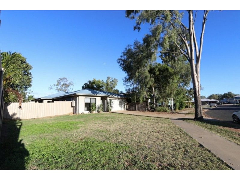 3 Paperbark Place, Emerald QLD 4720