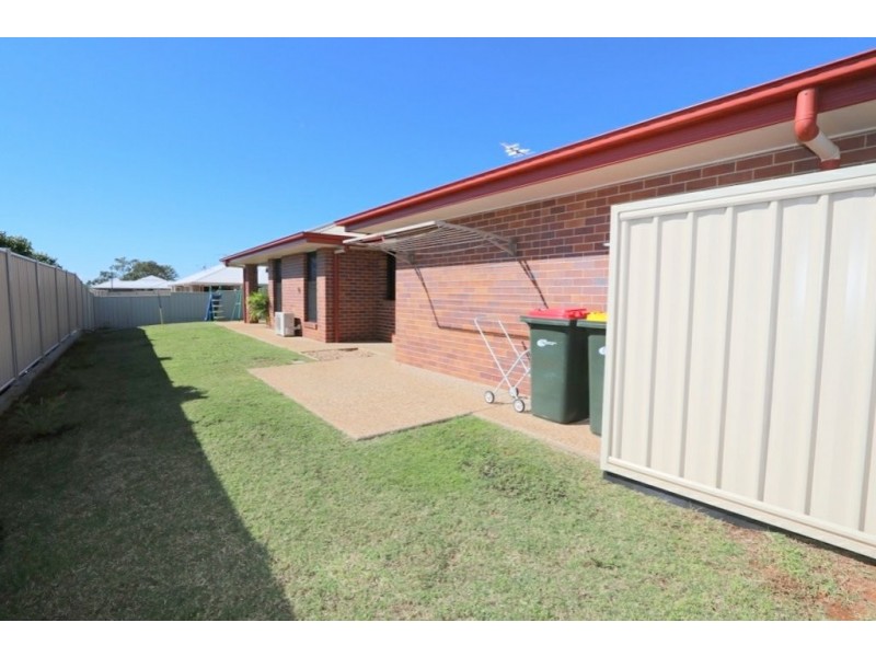 5 Sandown Street, Emerald QLD 4720