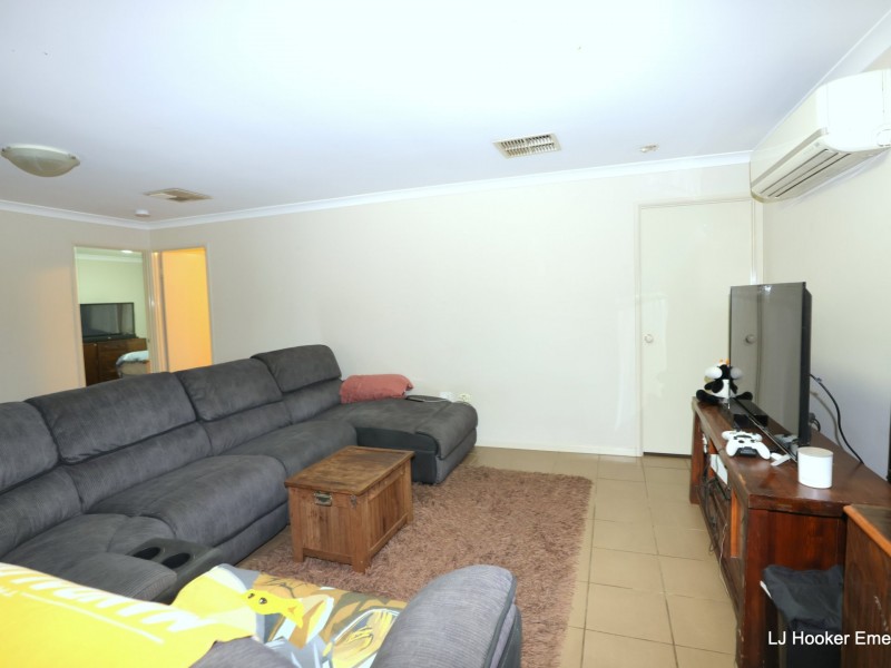19 Vicki Close, Emerald QLD 4720