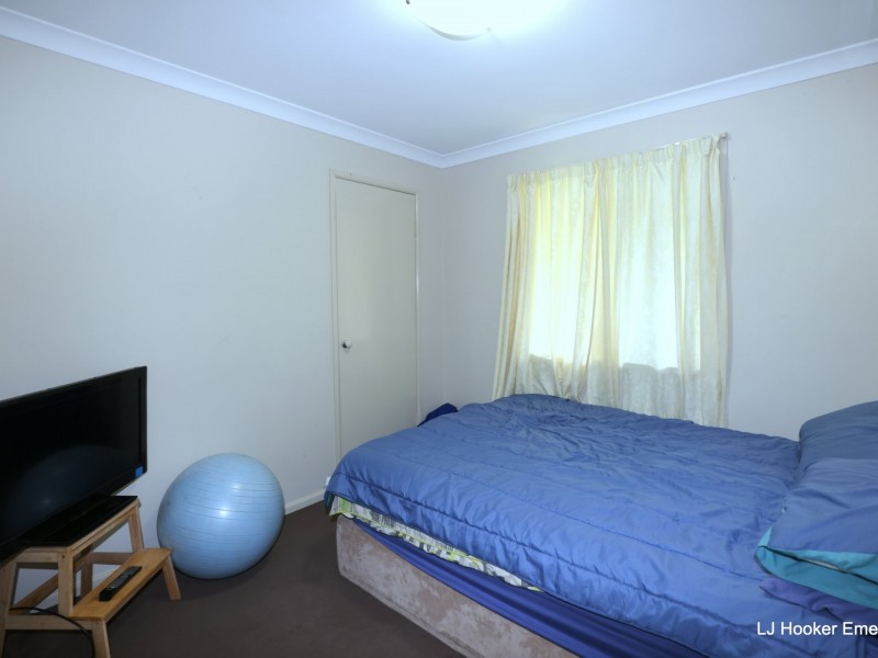 19 Vicki Close, Emerald QLD 4720