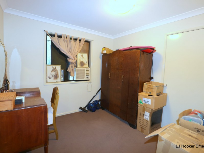 19 Vicki Close, Emerald QLD 4720