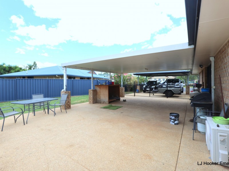 19 Vicki Close, Emerald QLD 4720