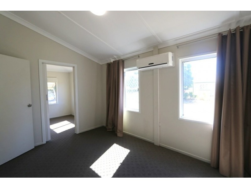 80 Anakie Street, Emerald QLD 4720