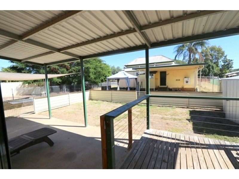 80 Anakie Street, Emerald QLD 4720