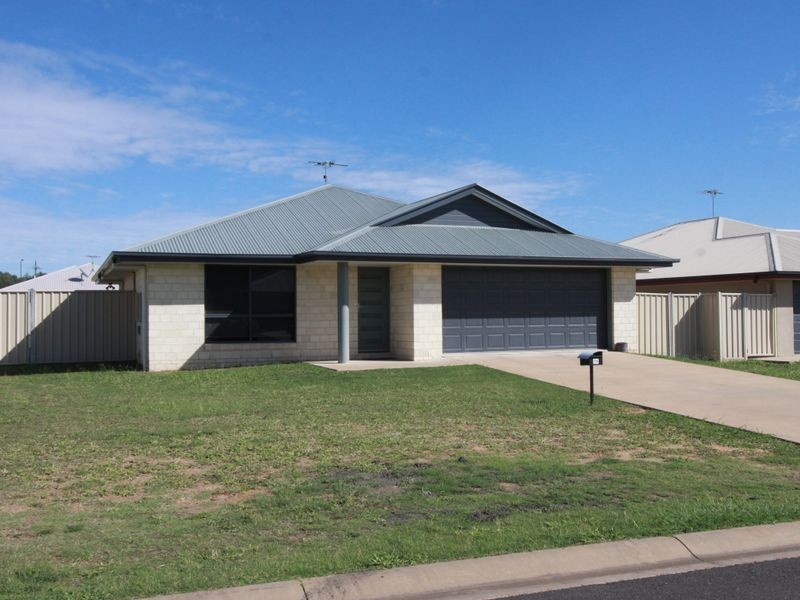 16 Bluegums Drive, Emerald QLD 4720