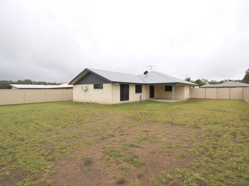 16 Bluegums Drive, Emerald QLD 4720
