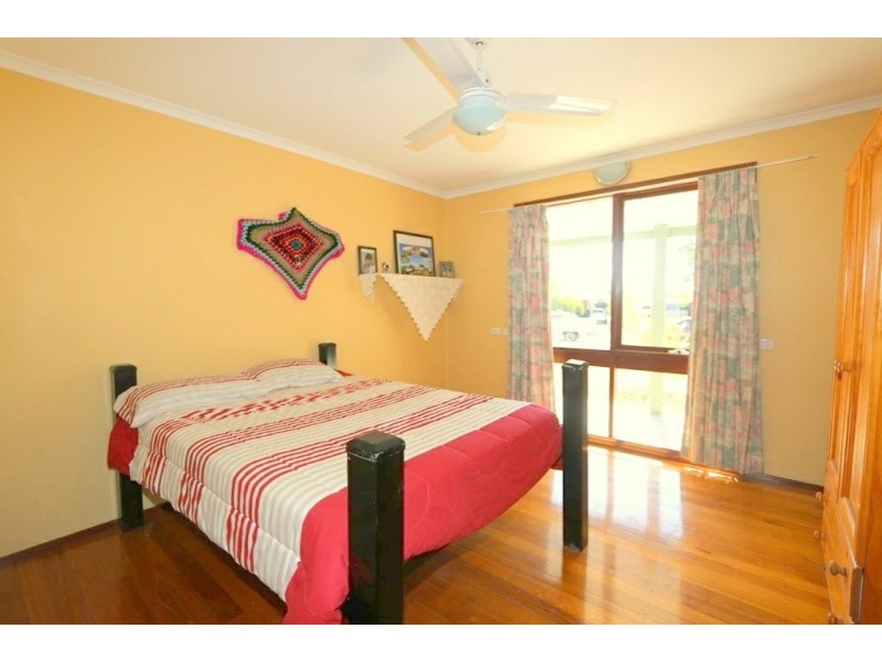 10 Retro Street, Capella QLD 4723