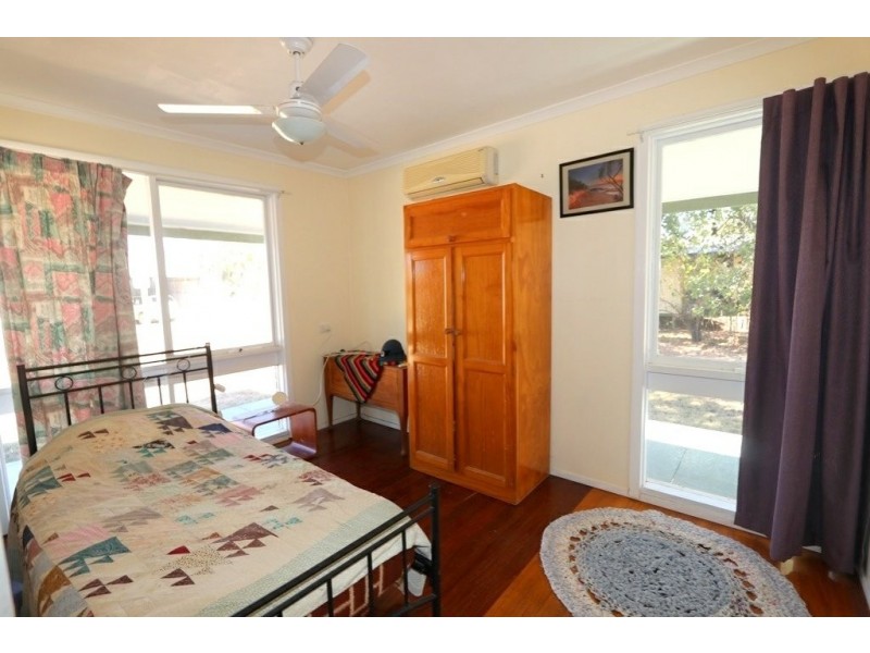 10 Retro Street, Capella QLD 4723