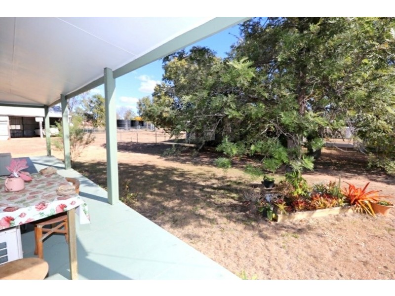 10 Retro Street, Capella QLD 4723