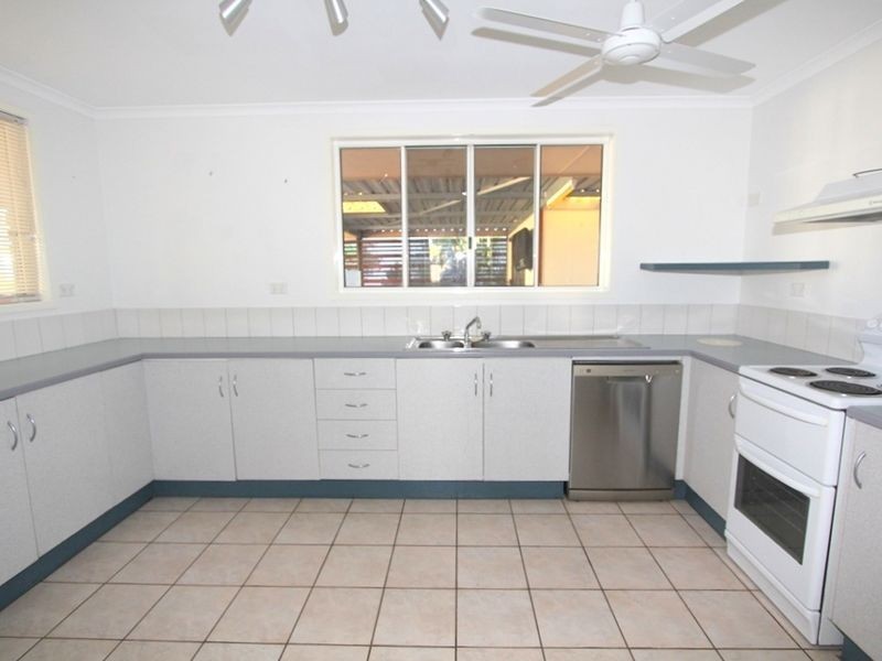 7 Fielder Place, Emerald QLD 4720