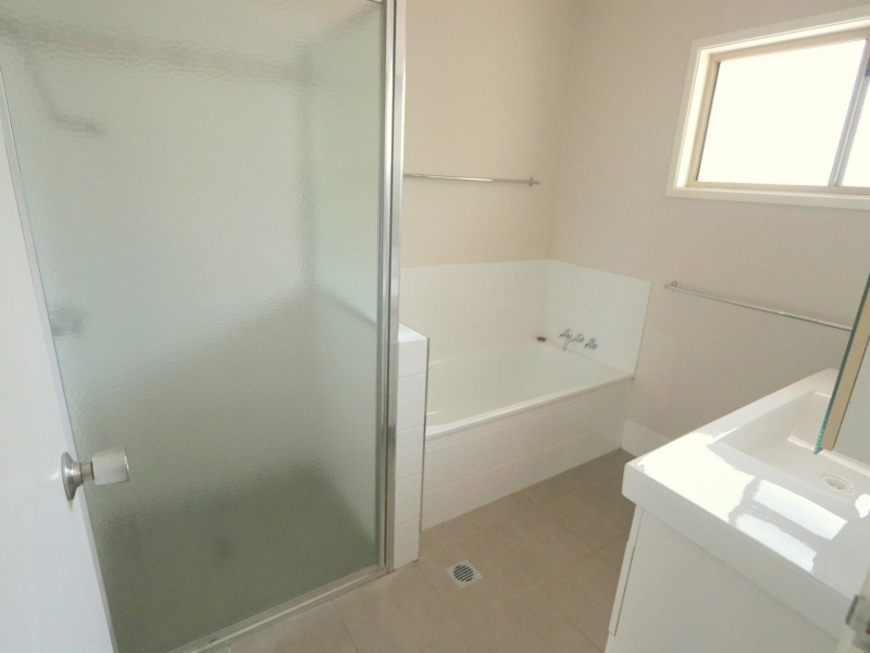 5 Ward Place, Emerald QLD 4720