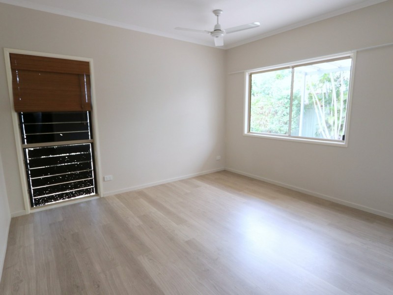 5 Ward Place, Emerald QLD 4720