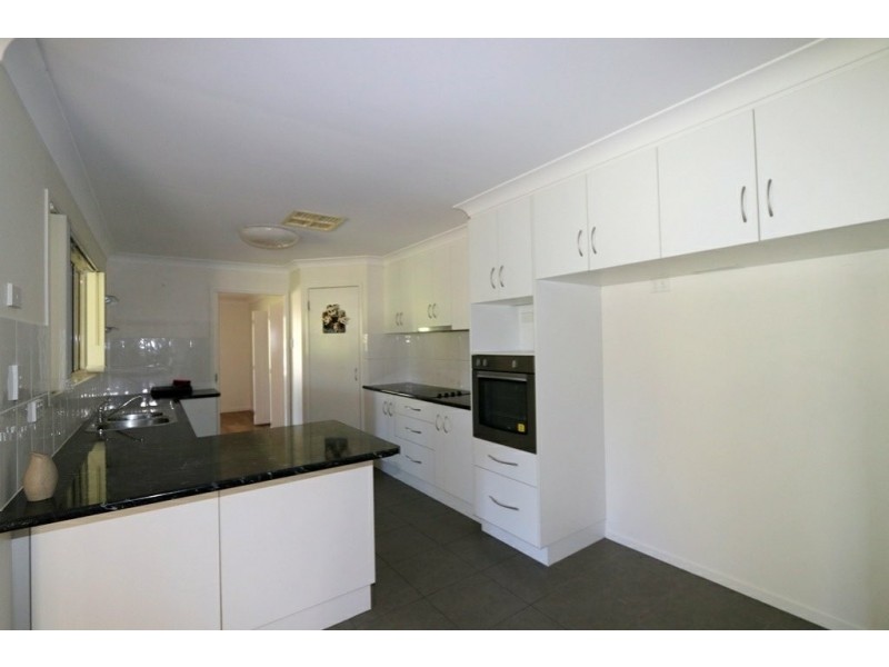 18 Kidd Street, Emerald QLD 4720