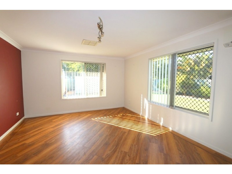 18 Kidd Street, Emerald QLD 4720