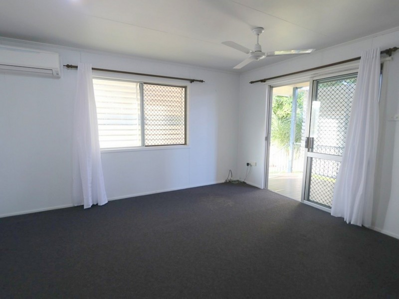 2 Loch Street, Emerald QLD 4720