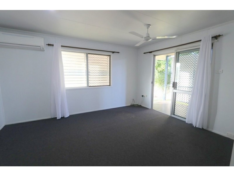 2 Loch Street, Emerald QLD 4720